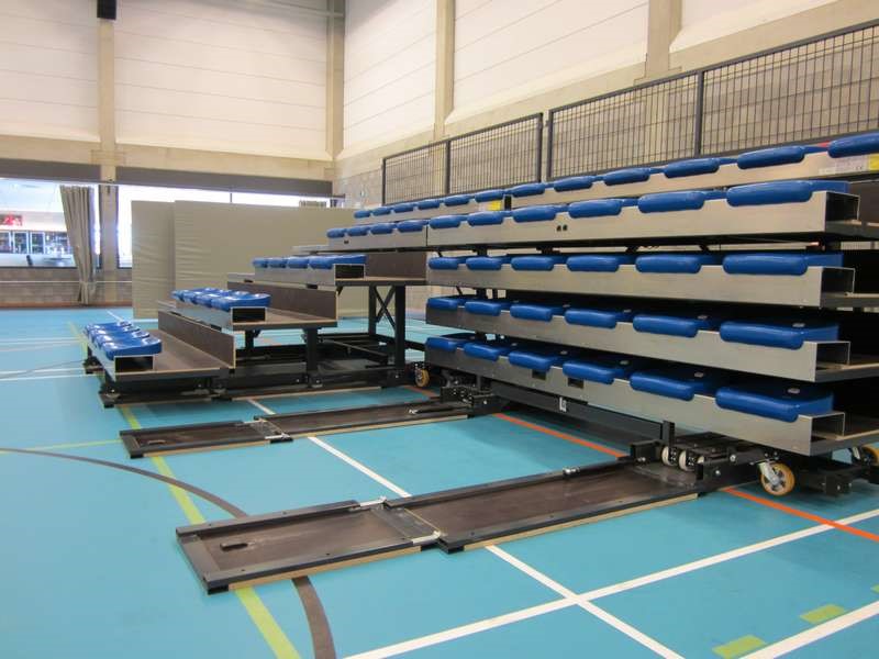 Mobiele tribune | SH De Polder Antwerpen | deels open positie | rijplaten