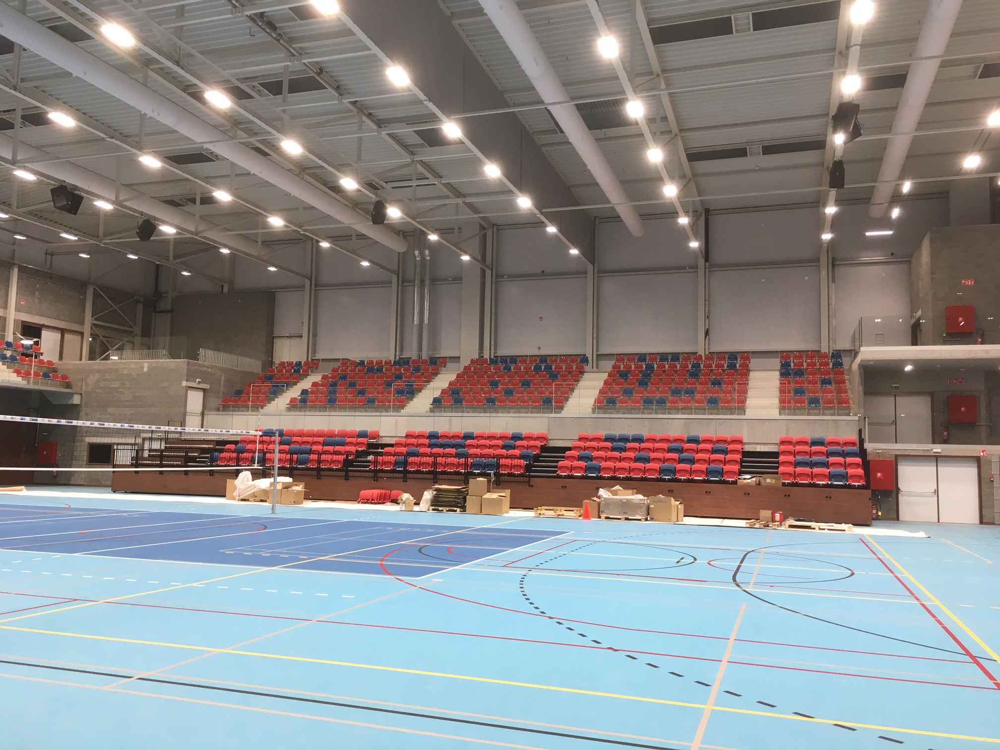 Telescopische tribune | Topsporthal Beveren | COS Tribune